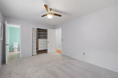 Bedroom - 968 Parallel St, Fenton, MI 48430 photo 2 of 6