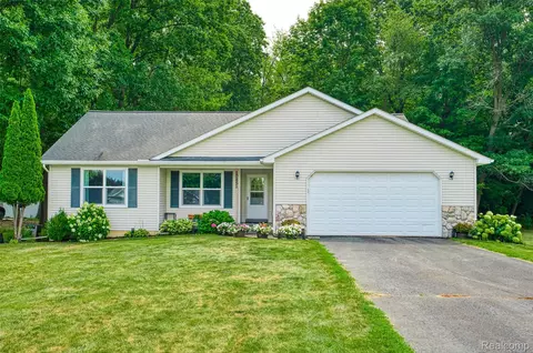 10851 Mackinaw Trail Trl, Handy, MI 48836