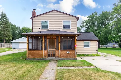 3114 Bessie St, Auburn Hills, MI 48326