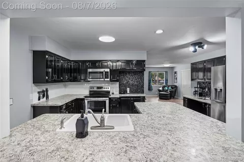 Kitchen - 4484 Cedardale Ln, Flushing, MI 48433 photo 2 of 4