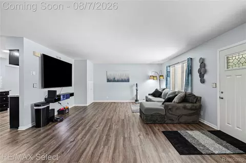 Living - 4484 Cedardale Ln, Flushing, MI 48433 photo 1 of 3