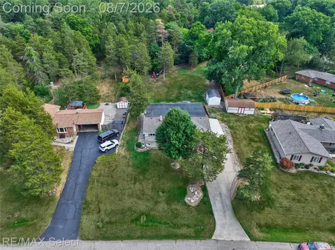View/Area - 4484 Cedardale Ln, Flushing, MI 48433 photo 1 of 4