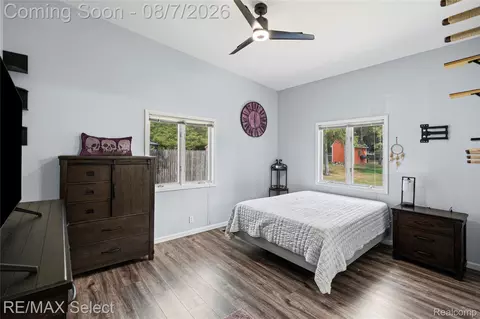 Bedroom - 4484 Cedardale Ln, Flushing, MI 48433 photo 1 of 4
