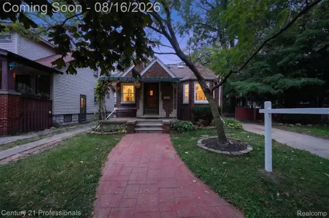 310 W Chesterfield St, Ferndale, MI 48220