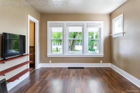 Living - 113 Wilson St, Dewitt, MI 48820 photo 1 of 3