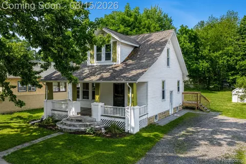 Exterior - 113 Wilson St, Dewitt, MI 48820 photo 4 of 7