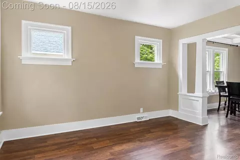 Living - 113 Wilson St, Dewitt, MI 48820 photo 2 of 3