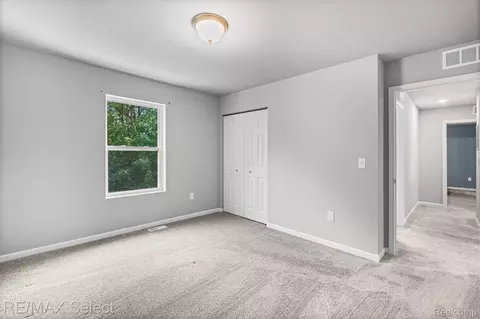 Bedroom - 7342 River Rock Dr, Davison, MI 48423 photo 5 of 8