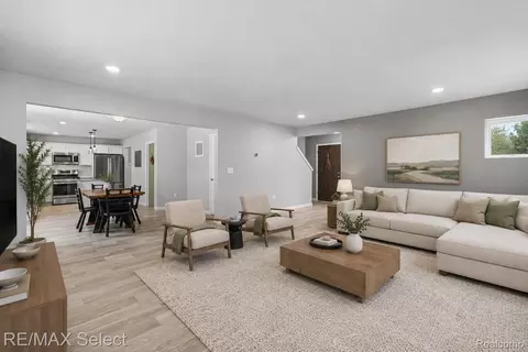 Entry Way - 7342 River Rock Dr, Davison, MI 48423 photo 3 of 11