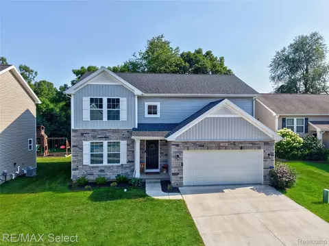 Exterior - 7342 River Rock Dr, Davison, MI 48423 photo 2 of 3
