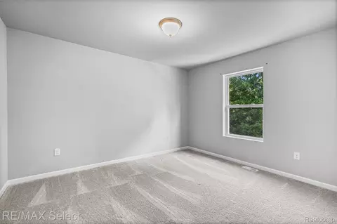 Bedroom - 7342 River Rock Dr, Davison, MI 48423 photo 4 of 8