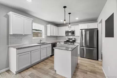 Kitchen - 7342 River Rock Dr, Davison, MI 48423 photo 1 of 3