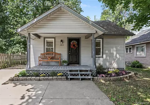 3260 Wanamaker Rd, Waterford, MI 48328