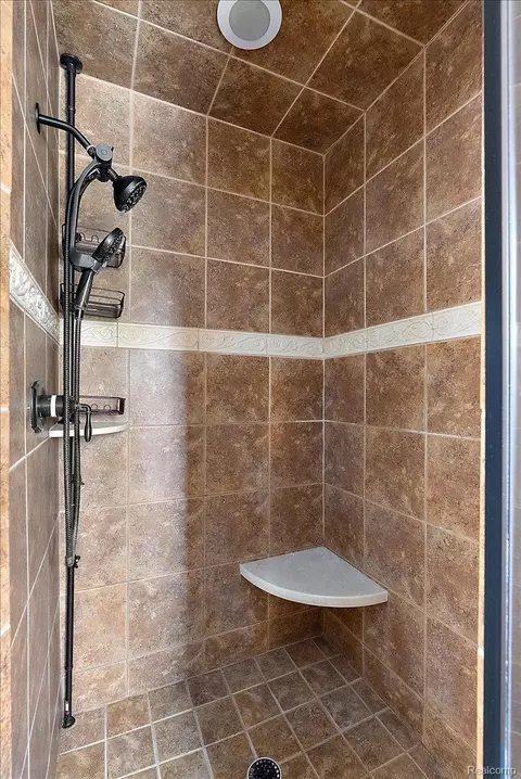 Bath - 62650 Mound Rd, Washington, MI 48094 photo 6 of 10