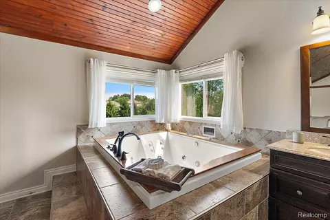Bath - 62650 Mound Rd, Washington, MI 48094 photo 4 of 10