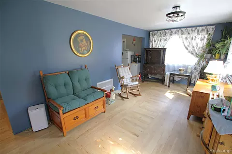 Living - 5349 E Carpenter Rd, Flint, MI 48506 photo 1 of 1