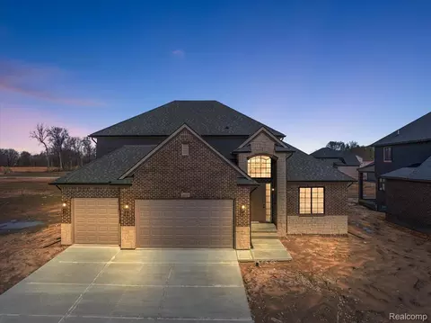 50793 Timberstone Dr, Macomb, MI 48042