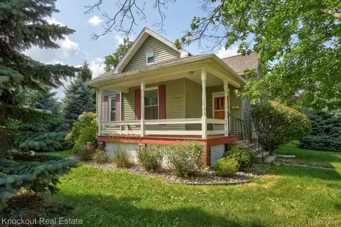 2502 Stobbe St, Saginaw, MI 48602