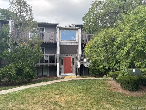 29830 W 12 Mile Rd #312, Farmington Hills, MI 48334