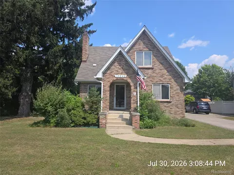15940 Newburgh Rd, Livonia, MI 48154