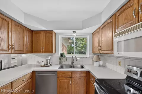 Kitchen - 8200 Hannan Rd, Van Buren, MI 48184 photo 2 of 3