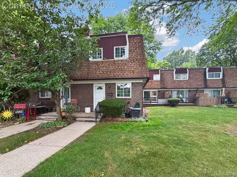 37050 W Aragona Dr W #23, Clinton Township, MI 48036