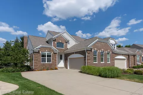 48876 Rainbow Ln N, Northville, MI 48168