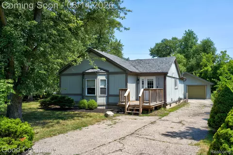 21198 Cass St, Farmington Hills, MI 48335