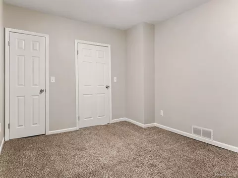 Bedroom - 1109 E Mount Morris St, Mount Morris, MI 48458 photo 6 of 7