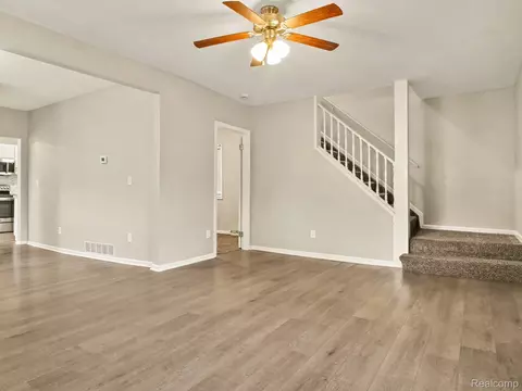 Living - 1109 E Mount Morris St, Mount Morris, MI 48458 photo 4 of 4