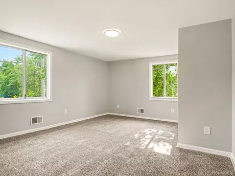 Bedroom - 1109 E Mount Morris St, Mount Morris, MI 48458 photo 1 of 7