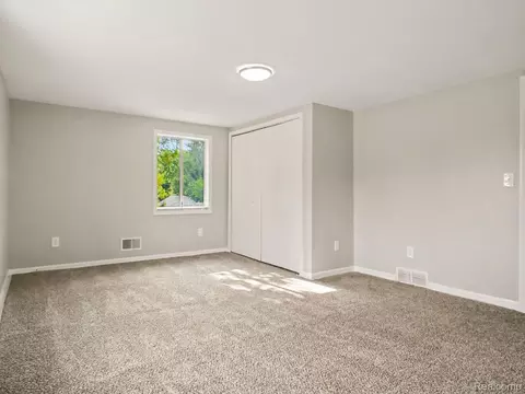 Bedroom - 1109 E Mount Morris St, Mount Morris, MI 48458 photo 3 of 7