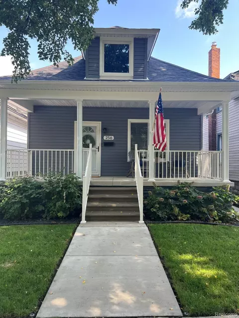 256 Hudson St, Wyandotte, MI 48192
