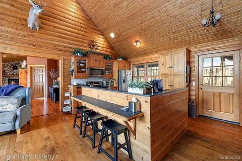 Kitchen - 7699 Minnick Rd, Rubicon, MI 48441 photo 8 of 8