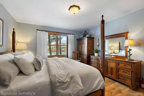 Bedroom - 7699 Minnick Rd, Rubicon, MI 48441 photo 2 of 7