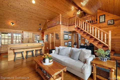 Living - 7699 Minnick Rd, Rubicon, MI 48441 photo 6 of 11