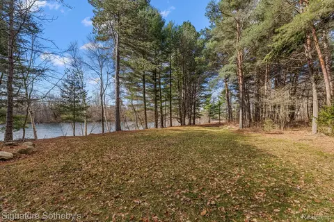 Exterior - 7699 Minnick Rd, Rubicon, MI 48441 photo 18 of 20