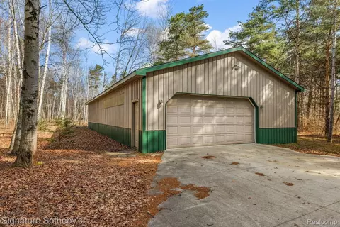 Exterior - 7699 Minnick Rd, Rubicon, MI 48441 photo 17 of 20