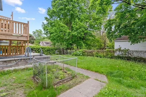Exterior - 612 E 3rd St, Flint, MI 48503 photo 3 of 3