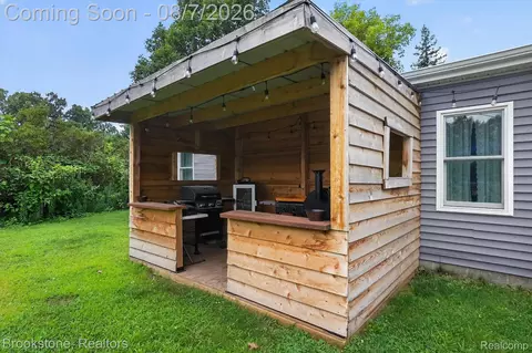 Exterior - 11935 Beardslee Rd, Perry, MI 48872 photo 3 of 10