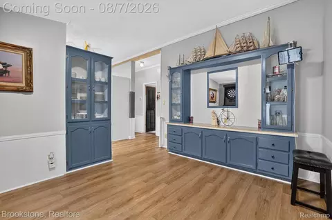 Entry Way - 11935 Beardslee Rd, Perry, MI 48872 photo 2 of 2