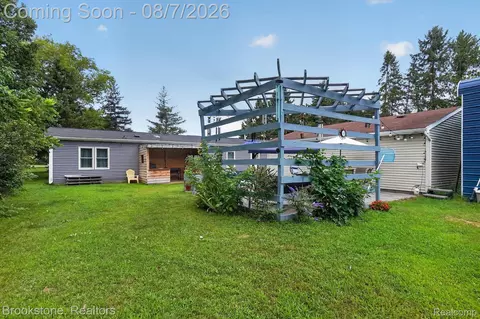 Exterior - 11935 Beardslee Rd, Perry, MI 48872 photo 7 of 10