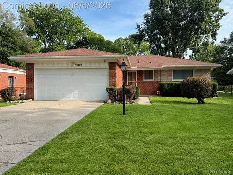19280 Magnolia Pkwy, Southfield, MI 48075