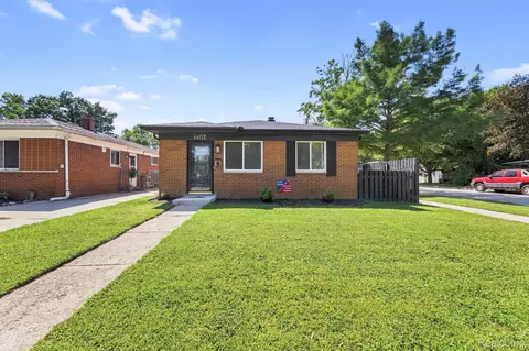 4602 Katherine St, Dearborn Heights, MI 48125