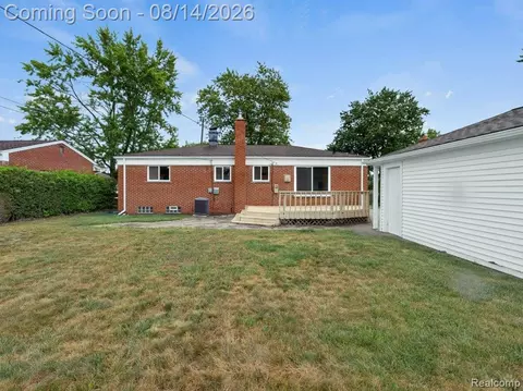 Exterior - 4649 Reader Dr, Warren, MI 48092 photo 3 of 7