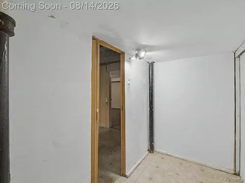 Entry Way - 4649 Reader Dr, Warren, MI 48092 photo 2 of 2