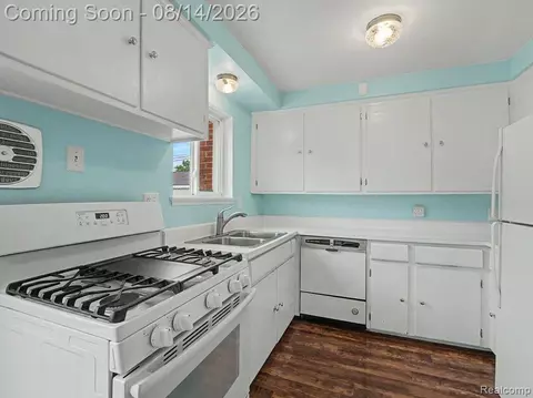 Kitchen - 4649 Reader Dr, Warren, MI 48092 photo 2 of 2