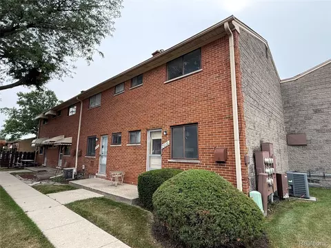 29220 Tessmer Ct, Madison Heights, MI 48071