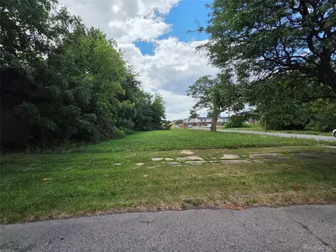 2621 Ash St, Detroit, MI 48208