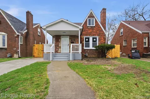 9991 Robson St, Detroit, MI 48227